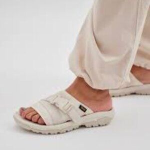 Women's Cream Sandals